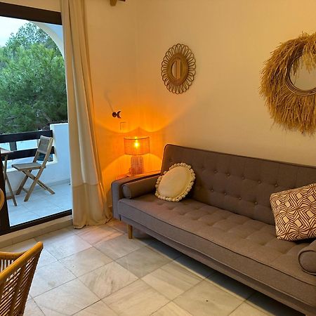 Bella Lilia Apartment Es Pujols Exterior photo