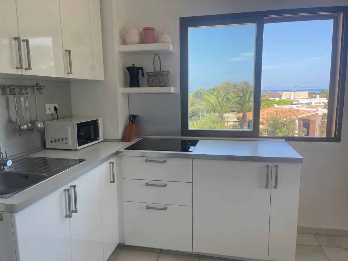 Bella Lilia Apartment Es Pujols Exterior photo